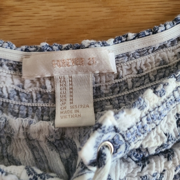 Forever 21 Off the Shoulder Boho Peasant Blouse in Blue & White- M - Picture 5 of 6